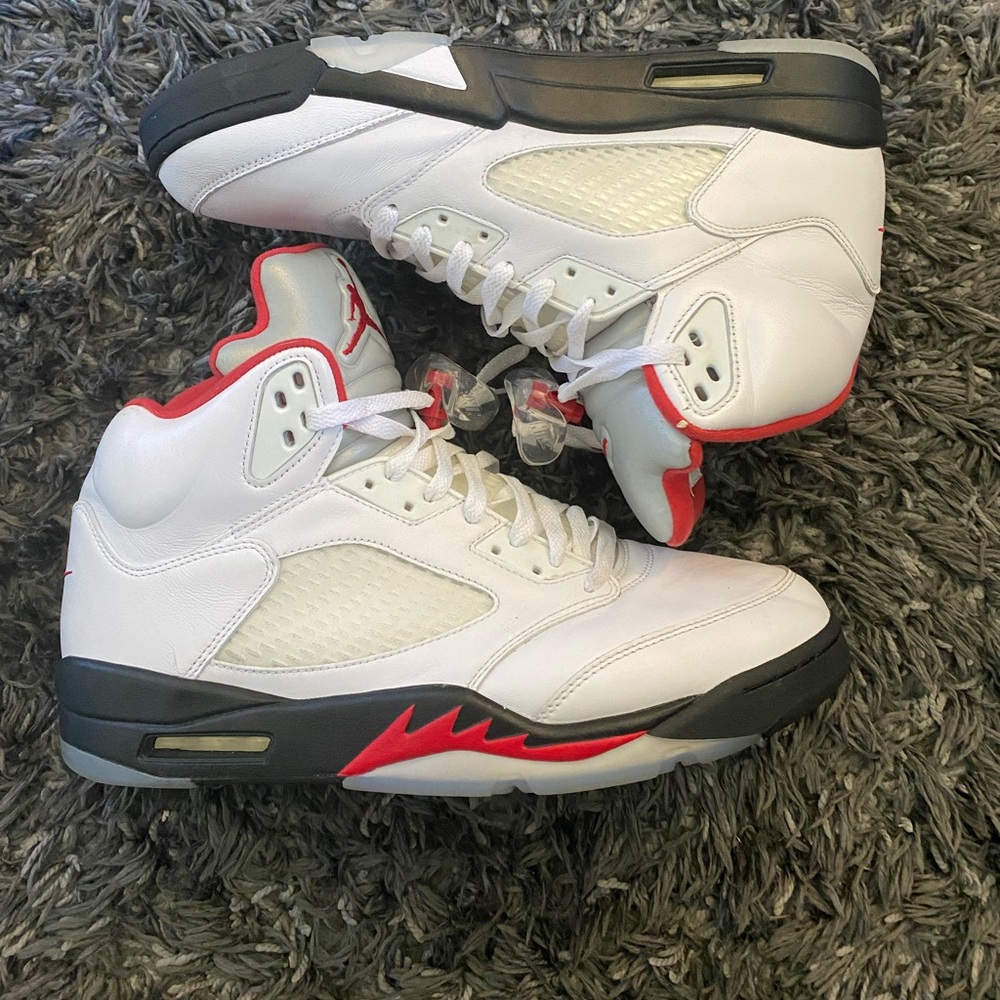 Jordan Retro 5 Fire Red